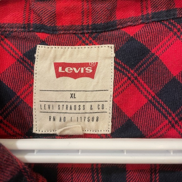 Levi’s Mens XL plaid button up! - Picture 4 of 4